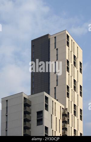 Manchester, united Kingdom, 24. märz 2022: Wolkenkratzer in der whitworth Street im Deansgate-Viertel von manchester Stockfoto