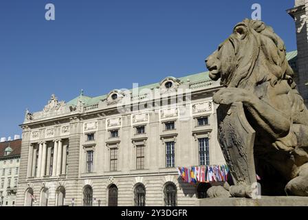 Steinlöwe vor der Hofburg, Wien, Österreich, Europa Stockfoto