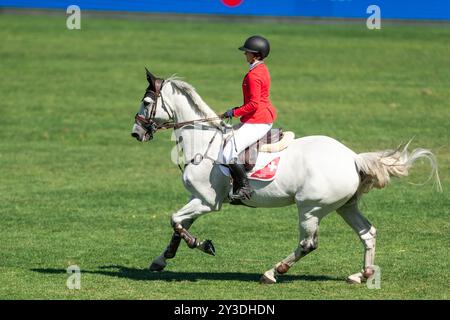 Calgary, Kanada - 7. September 2024. Geraldine Straumann aus der Schweiz, fährt Long John Silver 3, tritt im BMO Nations Cup während der CSIO Fruce an Stockfoto