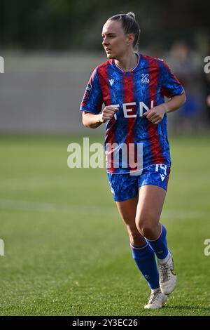 LONDON, ENGLAND – 12. SEPTEMBER: Josie Green von Crystal Palace FC Women während des Freundschaftsspiels zwischen Crystal Palace und ADO den Stockfoto