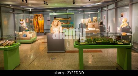 Ägypten, Flughafen Kairo, Ausstellungsstücke im Terminal 2 Museum. Stockfoto