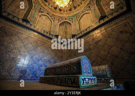 Usbekistan, Chiwa - 10. Mai 2019: Blick auf das Pahlavan Mahmud Museum Stockfoto