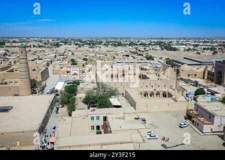 Usbekistan, Chiwa - 10. Mai 2019: Panoramablick auf die Altstadt von Chiwa mit Ichan Kala Stockfoto