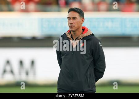 Rotterdam, Niederlande. September 2024. ROTTERDAM, NIEDERLANDE - 13. SEPTEMBER: Headcoach Anthony Correia von Telstar beim niederländischen Keuken Kampioen Divisie Spiel zwischen Excelsior Rotterdam und Telstar im Van Donge & de Roo Stadion am 13. September 2024 in Rotterdam, Niederlande. (Foto: Hans van der Valk/Orange Pictures) Credit: dpa/Alamy Live News Stockfoto