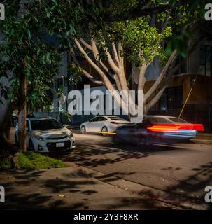 Сar Fahren auf der Nachtstraße, Langzeitaufnahme. Los Angeles, Kalifornien. Stockfoto