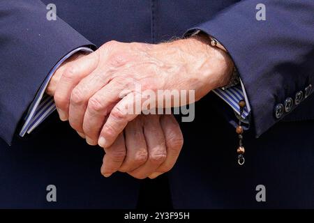 Washington, Usa. September 2024. US-Präsident Joe Biden wartet darauf, bei einem Brunch zur Feier der Black Excellence am 13. September 2024 auf dem South Lawn des Weißen Hauses in Washington eine Rede zu halten. Foto: Yuri Gripas/UPI Credit: UPI/Alamy Live News Stockfoto