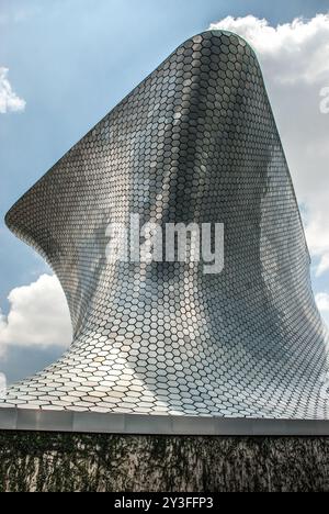 Mexiko-Stadt, Mexiko; 10 12 2019; Soumaya Museum in Polanco, Mexiko-Stadt. Stockfoto