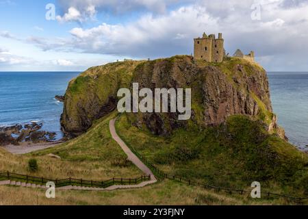 Dunnottar Castle, eine historische Festung auf den Klippen von Aberdeenshire, Schottland, in der Nähe von Stonehaven. Stockfoto