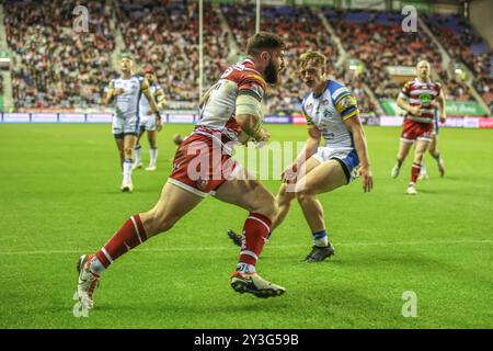 Wigan, Großbritannien. September 2024. Abbas Miski von Wigan Warriors versucht das Spiel Wigan Warriors gegen Leeds Rhinos im Brick Community Stadium, Wigan, Vereinigtes Königreich, 13. September 2024 (Foto: Alfie Cosgrove/News Images) in Wigan, Vereinigtes Königreich am 13. September 2024. (Foto: Alfie Cosgrove/News Images/SIPA USA) Credit: SIPA USA/Alamy Live News Stockfoto