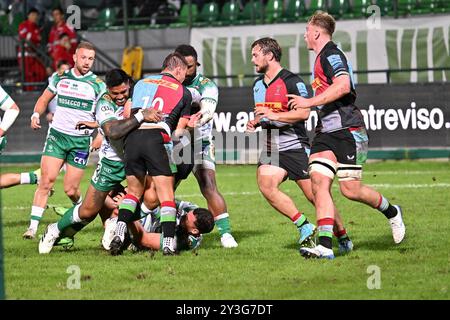 Spielaktionen und Spielbilder während des Spiels zwischen Benetton Rugby und Harlequins FC im Monigo Stadium, TrevisoÂ 13. September 2024 während Benetton Rugby vs Harlequins FC, Rugby Test Match in Treviso, Italien, 13. September 2024 Stockfoto