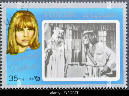 Gestempelte Briefmarke von Fujairah (Fujeira), die Filmstar Francoise Dorléac zeigt, um 1972. Stockfoto