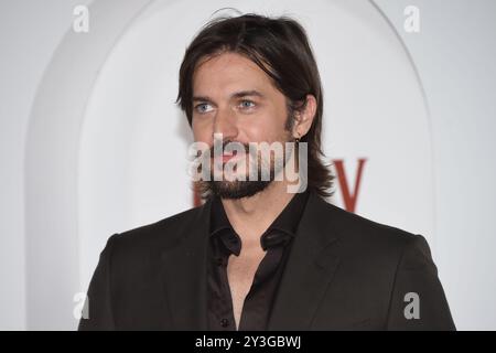 Roma, Latium. September 2024. Lucas Bravo während der Emily in Paris 4. Staffel Roter Teppich. Rom (Italien), 10. September 2024 AllShotLive-Guthaben: SIPA USA/Alamy Live News Stockfoto