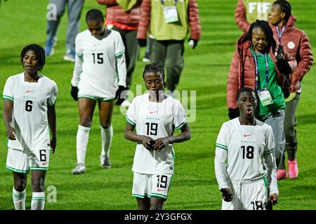 Bogota, Kolumbien. September 2024. Techo Metropolitan Stadium Rofiat Imuran, Comfort Folorunsho, Shukurat Oladipo und die nigerianischen Spieler beklagen die Niederlage nach dem Achtelfinale der FIFA U-20-Frauen-Weltmeisterschaft Kolumbien 2024 im Techo Metropolitan Stadium am Donnerstag, den 12. 30761 (Julian Medina/SPP) Credit: SPP Sport Press Photo. /Alamy Live News Stockfoto