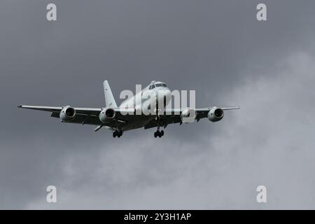 Kawasaki P1 Maritime Patrouillenflugzeug mit der japanischen Maritime Self Defence Force (JMSDF) Air Squadron 3 flog in der Nähe der NAF Atsugi Base in Kanagawa, Japan Stockfoto