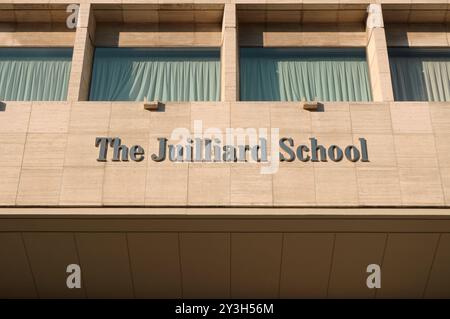 New York, Usa. September 2024. Die Juilliard School ist in Manhattan, New York City, zu sehen. (Foto: Jimin Kim/SOPA Images/SIPA USA) Credit: SIPA USA/Alamy Live News Stockfoto