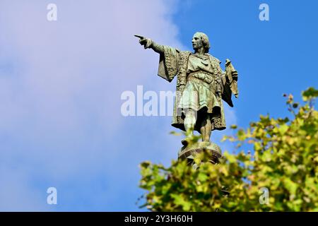 Die 60 m/197 Fuß hohe Bronzestatue Christopher Columbus Monument während der Louis Vuitton 37th Americas Cup Yacht Racing Regatta Barcelona Spanien. Stockfoto