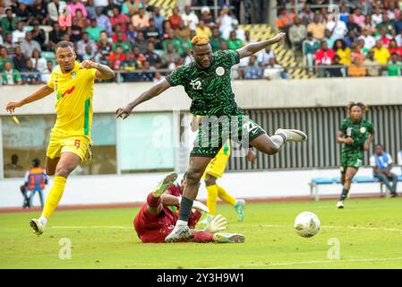 UYO, NIGERIA - 7. SEPTEMBER: Boniface Sieger von Nigeria beim Qualifikationsspiel des Afrikapokals 2025 {AFCON} zwischen Nigeria und Benin Rep Stockfoto