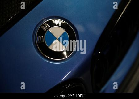 Krakau, Polen. September 2024. Das BMW Logo ist auf der Tuning Show Expo in Krakau, Polen, am 8. September 2024 zu sehen. (Foto: Klaudia Radecka/NurPhoto) Credit: NurPhoto SRL/Alamy Live News Stockfoto