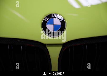 Krakau, Polen. September 2024. Das BMW Logo ist auf der Tuning Show Expo in Krakau, Polen, am 8. September 2024 zu sehen. (Foto: Klaudia Radecka/NurPhoto) Credit: NurPhoto SRL/Alamy Live News Stockfoto