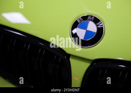 Krakau, Polen. September 2024. Das BMW Logo ist auf der Tuning Show Expo in Krakau, Polen, am 8. September 2024 zu sehen. (Foto: Klaudia Radecka/NurPhoto) Credit: NurPhoto SRL/Alamy Live News Stockfoto