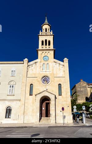 Außenseite der Kirche und des Konvents des Heiligen Franziskus, Split, Kroatien Stockfoto