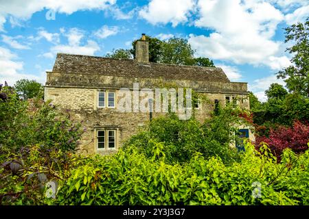 Zwischenstopp auf dem Weg durch England im malerischen Dorf Salisbury und der einzigartigen Abtei in der Grafschaft Wiltshire - Großbritannien Stockfoto