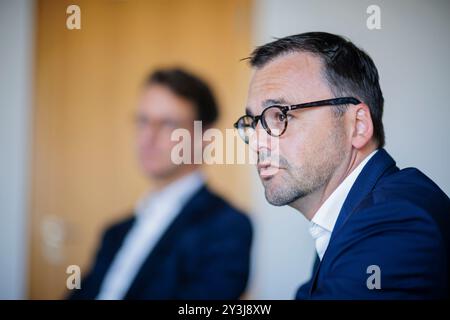 Interview mit Hendrik Wuest, CDU, Ministerpräsident von Nordrhein-Westfalen, und Jan Redmann, Landesvorsitzender der CDU Brandenburg. Berlin, 28. August 2024. Stockfoto