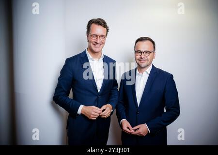 Interview mit Hendrik Wuest, CDU, Ministerpräsident von Nordrhein-Westfalen, und Jan Redmann, Landesvorsitzender der CDU Brandenburg. Berlin, 28. August 2024. Stockfoto