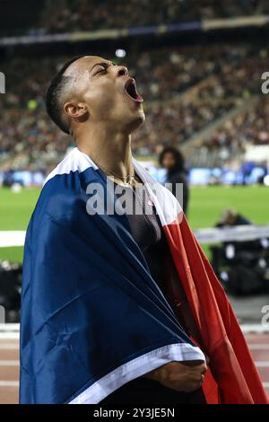 Brüssel, Belgien September 2024. Sasha Zhoya aus Frankreich feiert nach dem 110-m-Hürdenfinale der Männer beim Diamond League Brussels Meeting 2024 in Brüssel, Belgien, 13. September 2024. Quelle: Zhao Dingzhe/Xinhua/Alamy Live News Stockfoto