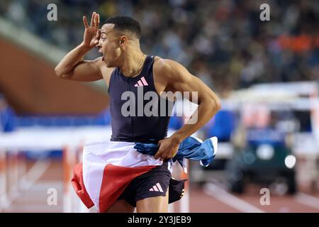 Brüssel, Belgien September 2024. Sasha Zhoya aus Frankreich feiert nach dem 110-m-Hürdenfinale der Männer beim Diamond League Brussels Meeting 2024 in Brüssel, Belgien, 13. September 2024. Quelle: Zhao Dingzhe/Xinhua/Alamy Live News Stockfoto