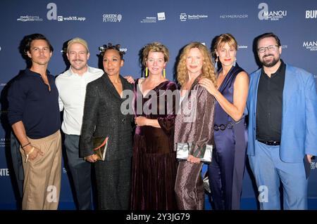 Tim Oliver Schultz, David Ruland, Abak Safaei-Rad, Margarita Broich, Marion Kracht, Helene Grass und Nikolai will bei der Verleihung des Deutschen Schauspielpreises 2024 im Club Theater Berlin. Berlin, 13.09.2024 *** Tim Oliver Schultz, David Ruland, Abak Safaei Rad, Margarita Broich, Marion Kracht, Helene Grass und Nikolai werden bei der Verleihung des Deutschen Schauspielpreises 2024 im Club Theater Berlin, 13 09 2024 Foto:XF.xKernx/xFuturexImagex schauspielpreis 4748 Stockfoto