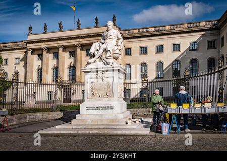 Berlin Mitte, Humboldt Universität, Straße unter den Linden - 14.09.2024 Berlin *** Berlin Mitte, Humboldt University HUB, Straße unter den Linden 14 09 2024 Berlin Stockfoto