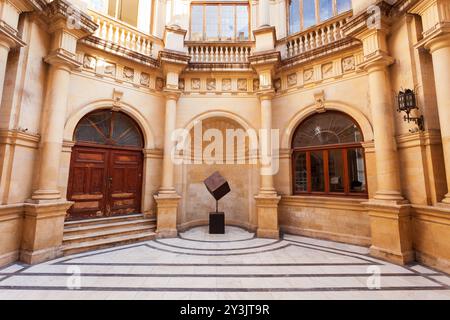 Altes Rathaus oder venezianische Loggia im Stadtzentrum von Heraklion auf Kreta in Griechenland Stockfoto