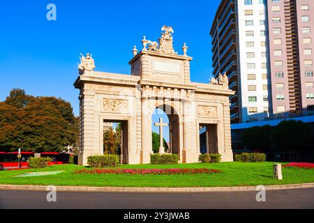 Porta de la Mar oder Sea Gate in Valencia. Valencia ist die drittbevölkerungsreichste Gemeinde Spaniens. Stockfoto