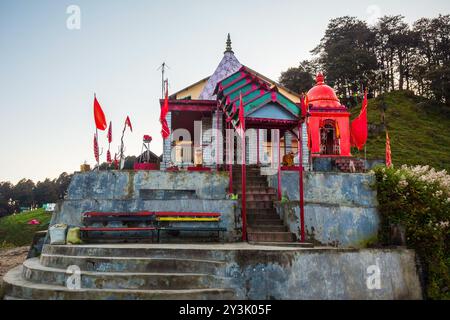 Mahakali Tempel ist ein hindu-Tempel am Jalori-Pass, Himachal Pradesh Staat in Indien Stockfoto