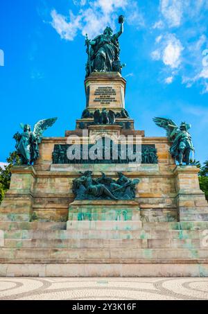 Niederwalddenkmal ist ein Monument, das sich in der Niederwald befindet sich in der Nähe von Rüdesheim am Rhein in Hessen, Deutschland Stockfoto