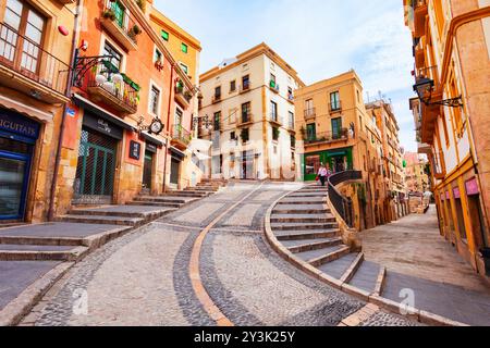 Tarragona, Spanien - 15. Oktober 2021: Beauty Street in Tarragona, eine Hafenstadt im Nordosten Spaniens an der Costa Daurada in der katalanischen Region Sp Stockfoto