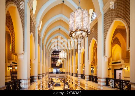 DUBAI, VAE - 25. FEBRUAR 2019: Souk Al Bahar ist eine arabischen Markt in der Nähe der Dubai Mall in VAE entfernt Stockfoto