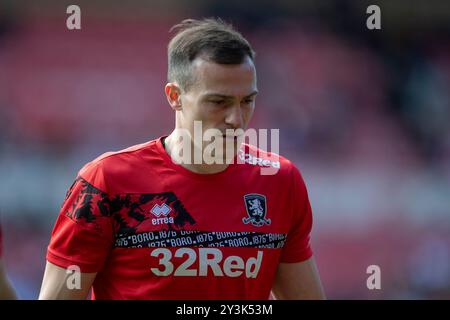 George Edmundson, Middlesbrough, wärmt sich vor dem Sky Bet Championship-Spiel zwischen Middlesbrough und Preston North End am Samstag, den 14. September 2024, im Riverside Stadium in Middlesbrough auf. (Foto: Trevor Wilkinson | MI News) Credit: MI News & Sport /Alamy Live News Stockfoto