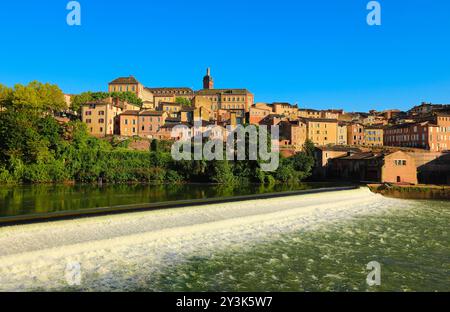 Blick auf die Albi neue Brücke im Sommer, Frankreich Stockfoto