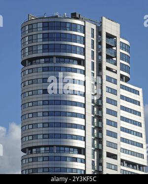 Leeds, West yorkshire, england, 17. april 2019: Ein Blick auf den bridgewater Place, das derzeit höchste Gebäude in leeds, vor einem blauen Himmel im Sonnenlicht Stockfoto