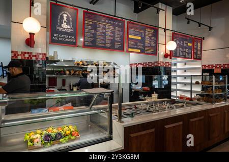 Utopia Bagels eröffnete 2024 einen Standort in Manhattan an der E. 34th St. in Murray Hill, New York City, USA Stockfoto