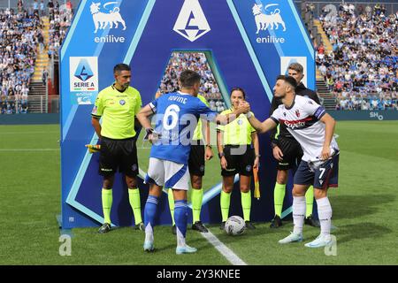 Como, Italien. September 2024. Comos zwei Kapitäne während des Fußballspiels der Serie A Enilive 2024/2025 zwischen Como und Bologna im Giuseppe Sinigaglia-Stadion in Como, Norditalien - Samstag, den 14. September 2024. Sport - Fußball. (Foto: Antonio Saia/LaPresse) Credit: LaPresse/Alamy Live News Stockfoto