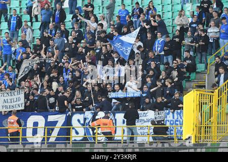 Brügge, Belgien. September 2024. Fans während eines Fußballspiels zwischen Cercle Brugge KSV und KRC Genk am Samstag, den 14. September 2024 in Brügge, am 7. Tag der Saison 2024-2025 der ersten Liga der „Jupiler Pro League“ der belgischen Meisterschaft. BELGA FOTO JILL DELSAUX Credit: Belga News Agency/Alamy Live News Stockfoto