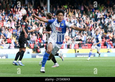 Blackburn, Großbritannien. September 2024. Yuki Ohashi von den Blackburn Rovers feiert, nachdem er seinem Team das 2. Tor geschossen hat. EFL Skybet Championship Match, Blackburn Rovers gegen Bristol City im Ewood Park in Blackburn, Lancashire am Samstag, den 14. September 2024. Dieses Bild darf nur für redaktionelle Zwecke verwendet werden. Nur redaktionelle Verwendung.PIC von Chris Stading/Andrew Orchard Sportfotografie/Alamy Live News Credit: Andrew Orchard Sportfotografie/Alamy Live News Stockfoto