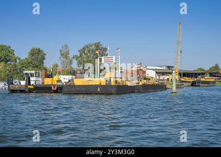 Züblin Spezialtiefbau, Mertensstraße, Havel, Spandau, Berlin, Deutschland *** Züblin Spezialtiefbau, Mertensstraße, Havel, Spandau, Berlin, Deutschland Stockfoto