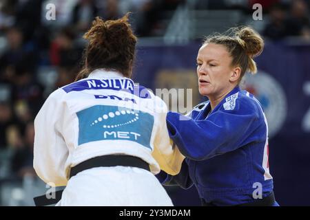 Zagreb, Kroatien. September 2024. ZAGREB, KROATIEN - 14. SEPTEMBER: Nauana Silva aus Brasilien tritt 2024 am 14. September 2024 in Zagreb in der Arena Zagreb gegen Geke Van den Berg aus den Niederlanden (blau) im 63 kg Bronzemedaillenspiel der Frauen an. Foto: Luka Stanzl/PIXSELL Credit: Pixsell/Alamy Live News Stockfoto