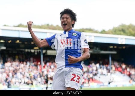 Blackburn, Großbritannien. September 2024. Yuki Ohashi von den Blackburn Rovers feiert, nachdem er seinem Team das 3. Tor geschossen hat. EFL Skybet Championship Match, Blackburn Rovers gegen Bristol City im Ewood Park in Blackburn, Lancashire am Samstag, den 14. September 2024. Dieses Bild darf nur für redaktionelle Zwecke verwendet werden. Nur redaktionelle Verwendung.PIC von Chris Stading/Andrew Orchard Sportfotografie/Alamy Live News Credit: Andrew Orchard Sportfotografie/Alamy Live News Stockfoto
