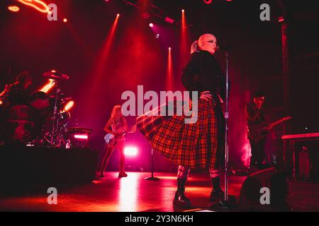 BARCELONA, SPANIEN - JUL 9: Garbage (schottische Rockband) tritt am 9. Juli 2024 im Razzmatazz auf. Stockfoto