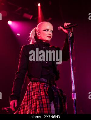 BARCELONA, SPANIEN - JUL 9: Garbage (schottische Rockband) tritt am 9. Juli 2024 im Razzmatazz auf. Stockfoto